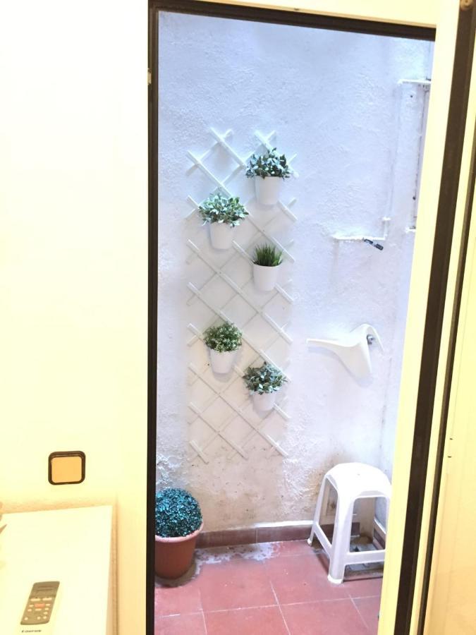 New! Apartment In Sarria Near Metro Barcelone Extérieur photo