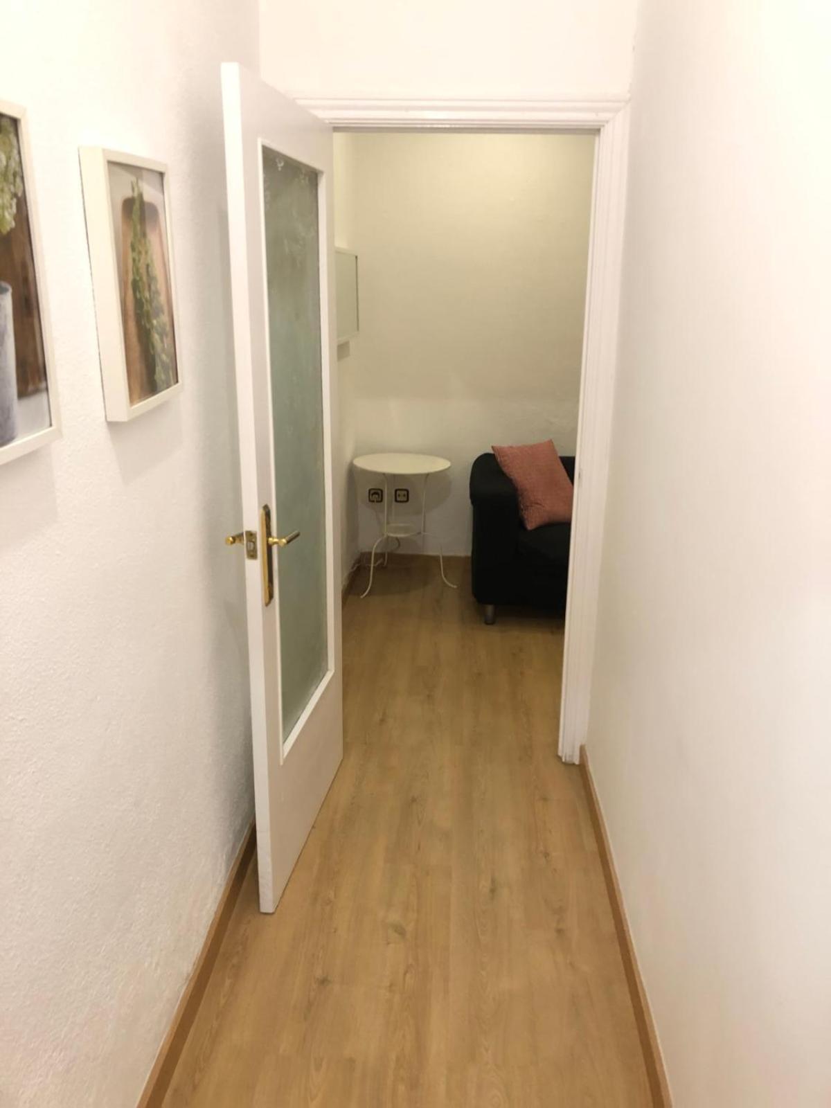 New! Apartment In Sarria Near Metro Barcelone Extérieur photo