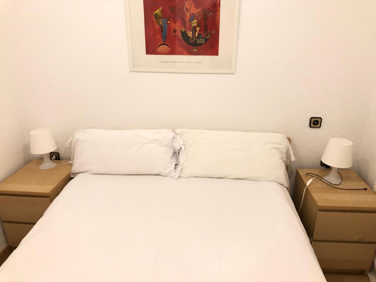 New! Apartment In Sarria Near Metro Barcelone Extérieur photo