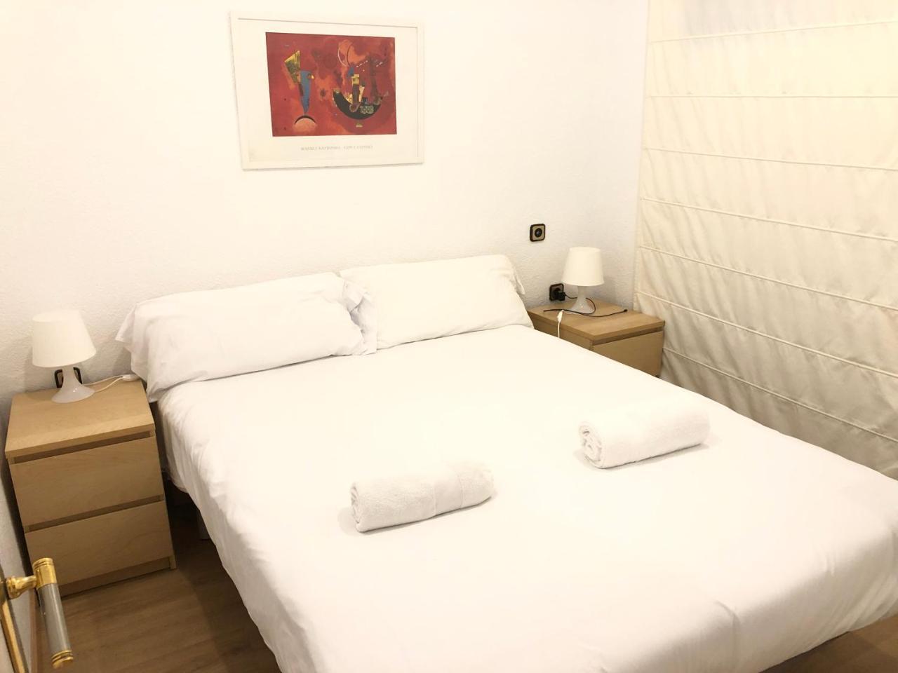 New! Apartment In Sarria Near Metro Barcelone Extérieur photo